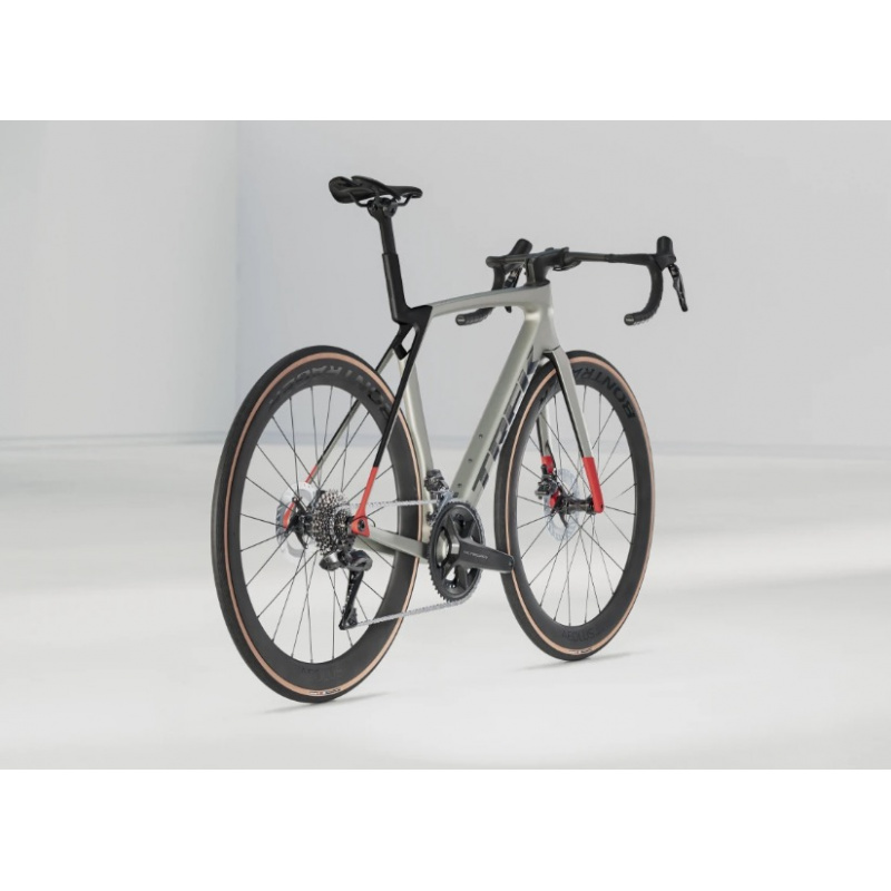 Trek MADONE SL7 2025 8em génération